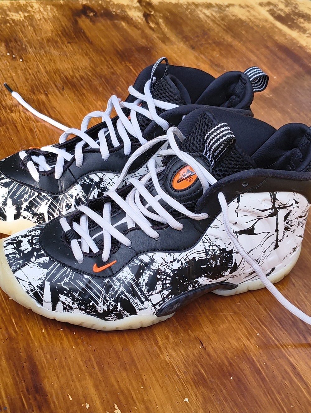 Nike Foam Composite Shattered Backboard W Size 7 / 5.5y